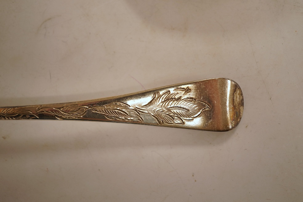 Three George III silver berry spoons, comprising a teaspoon and two Old English pattern tablespoons, one by Parsons & Goss, Exeter, 1807, 22.8cm, 4.2oz.
